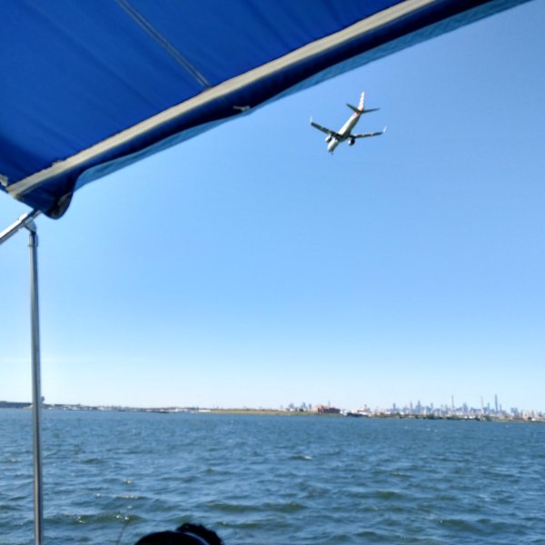 Planes flying overhead to LGA