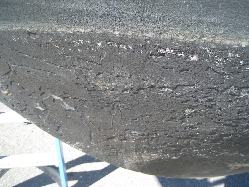this is the bad part up towards the front of the bow