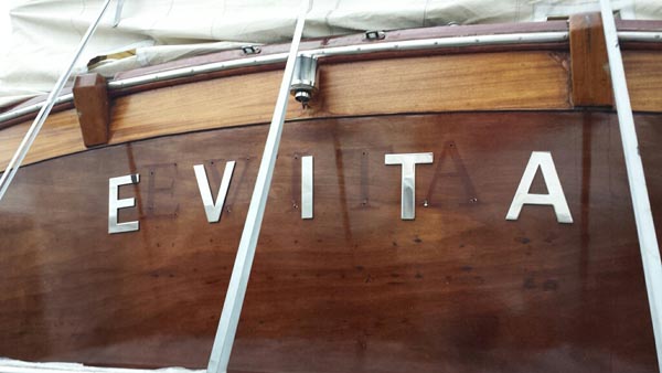 Evita_Lettering_2.jpg