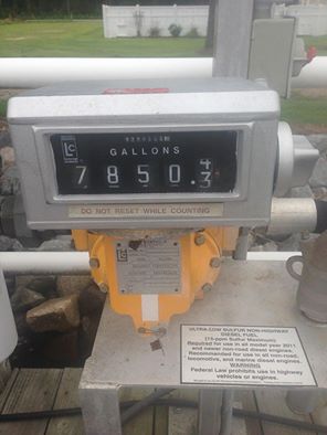 boat fill up.jpg