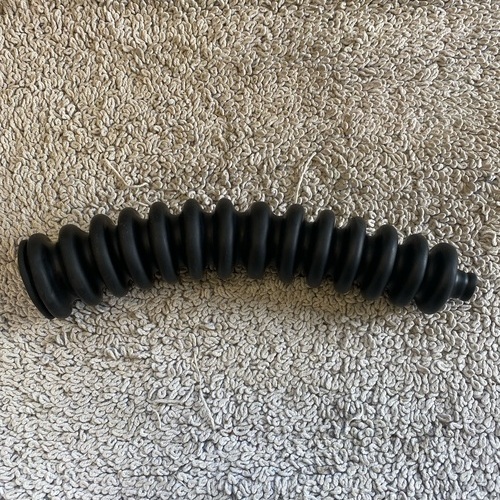 9M Steering Arm Boot (Bellows) - Click Image to Close